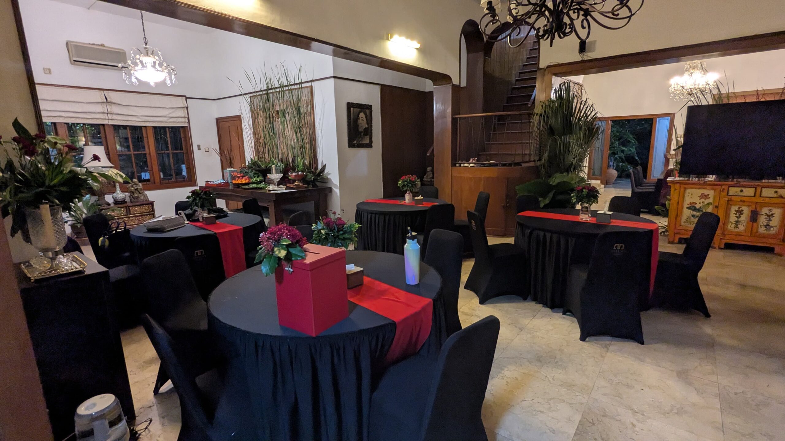 Sewa Roundtable Jakarta