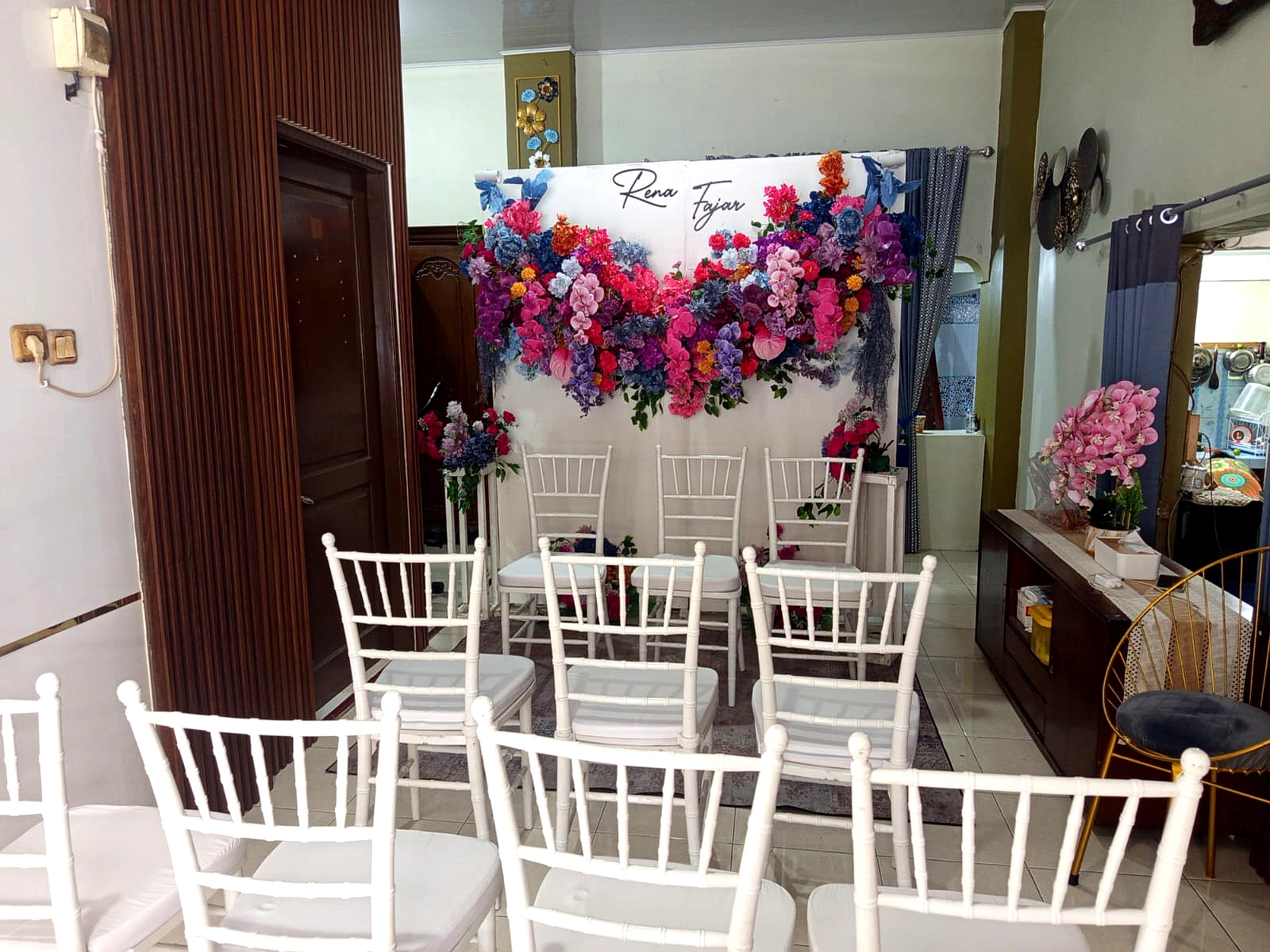 Sewa Kursi Tiffany Jakarta Timur