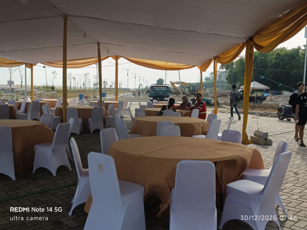 Sewa Meja Bulat Tebet Jakarta Selatan – Harga Bersahabat, Kualitas Mengagumkan 2025