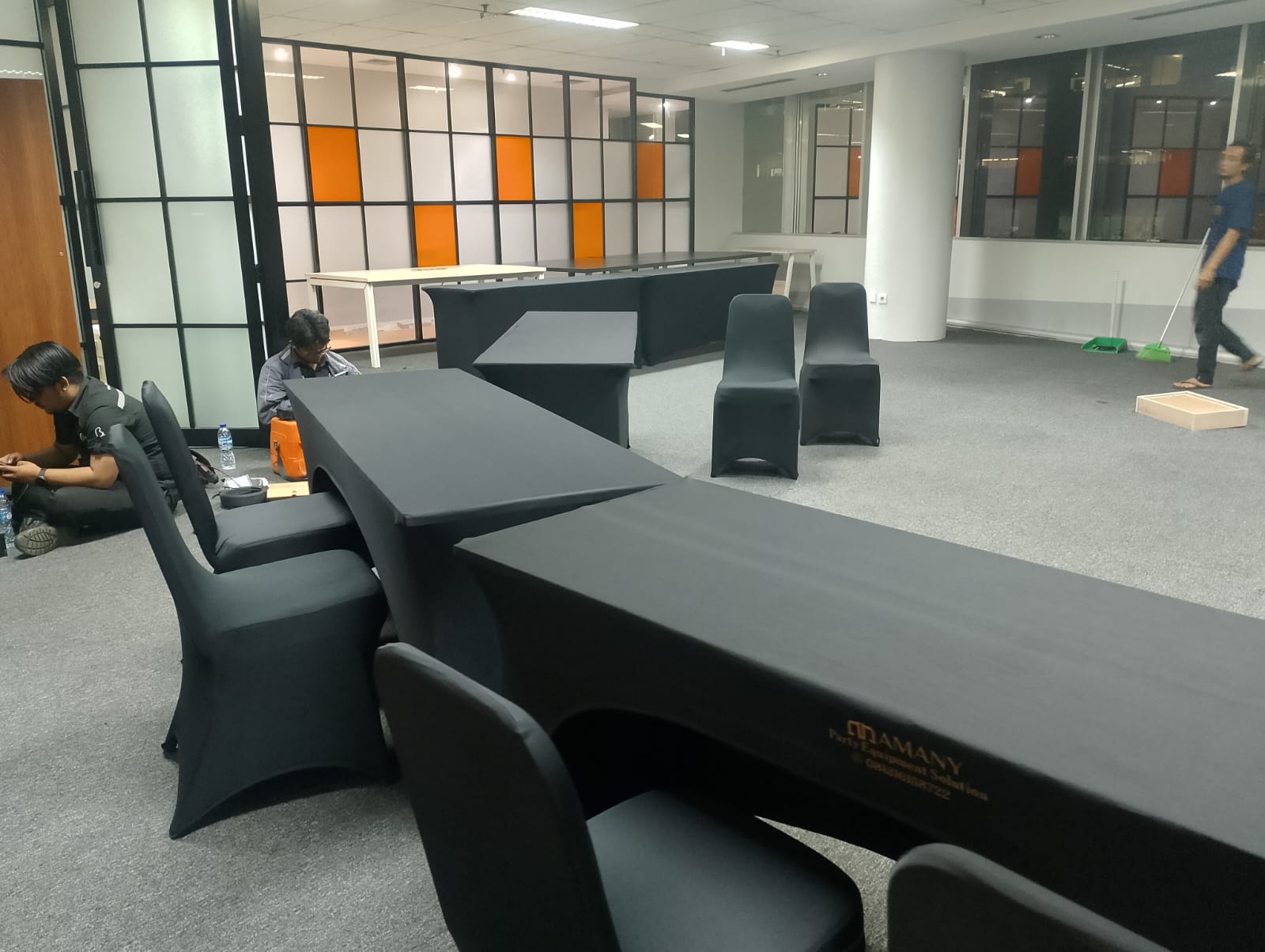 Sewa Meja IBM untuk Seminar, Rapat dan Gathering Kantor Profesional 2026